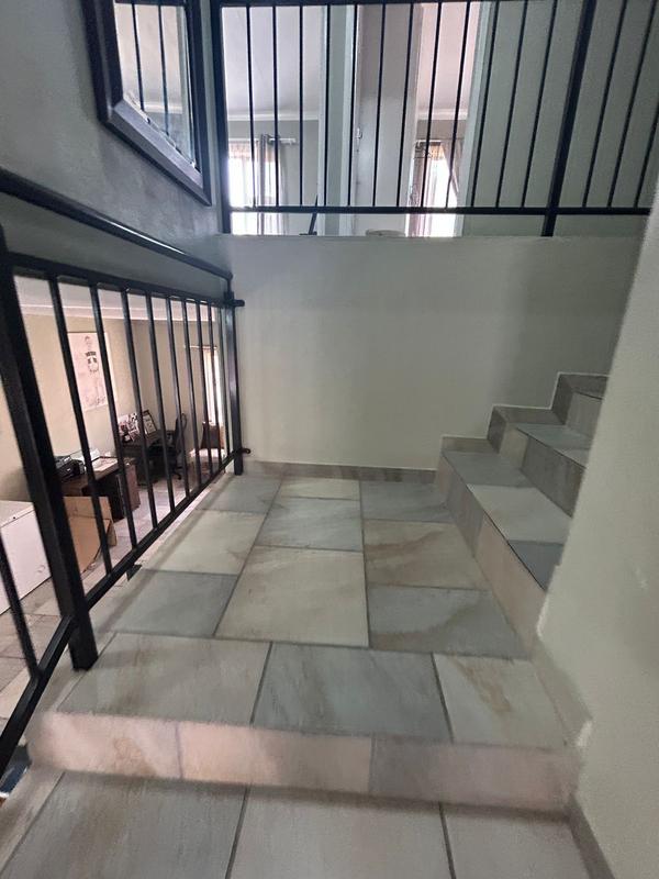 To Let 3 Bedroom Property for Rent in Strubenvale Gauteng