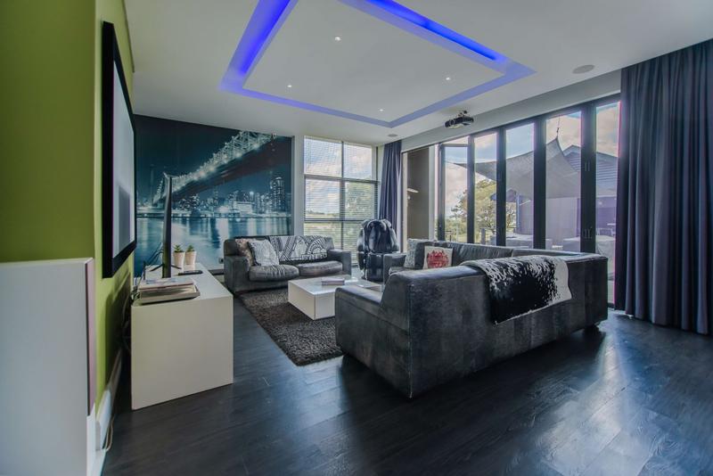 5 Bedroom Property for Sale in Copperleaf Estate Gauteng