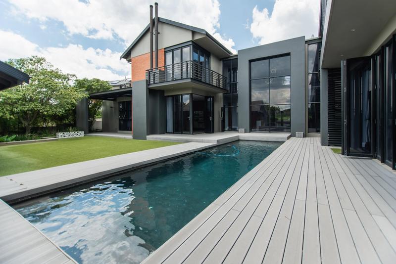 5 Bedroom Property for Sale in Copperleaf Estate Gauteng