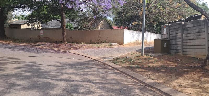 6 Bedroom Property for Sale in Bloubosrand Gauteng