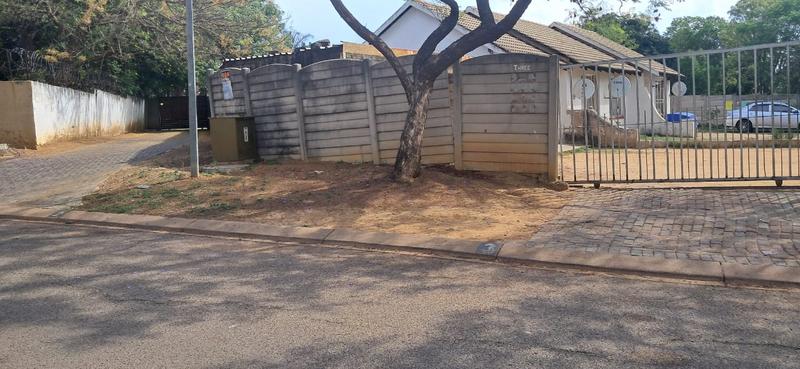 6 Bedroom Property for Sale in Bloubosrand Gauteng