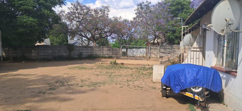 6 Bedroom Property for Sale in Bloubosrand Gauteng