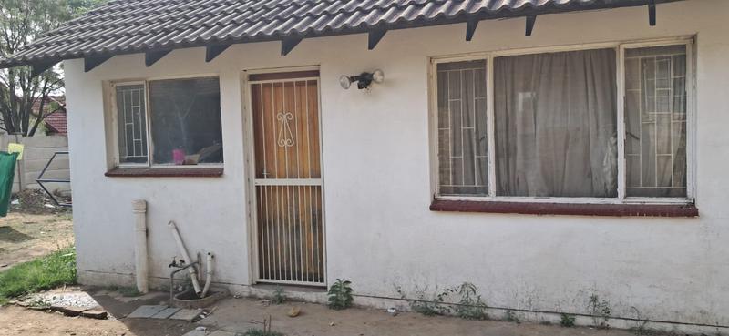 6 Bedroom Property for Sale in Bloubosrand Gauteng