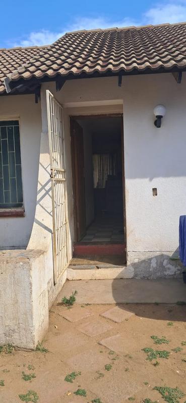 6 Bedroom Property for Sale in Bloubosrand Gauteng