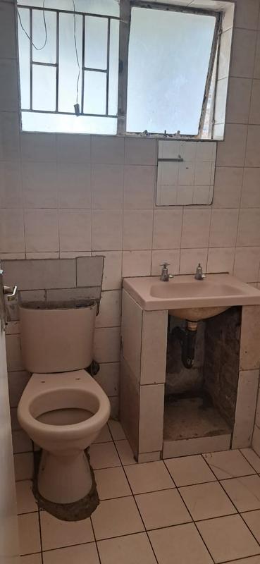 6 Bedroom Property for Sale in Bloubosrand Gauteng