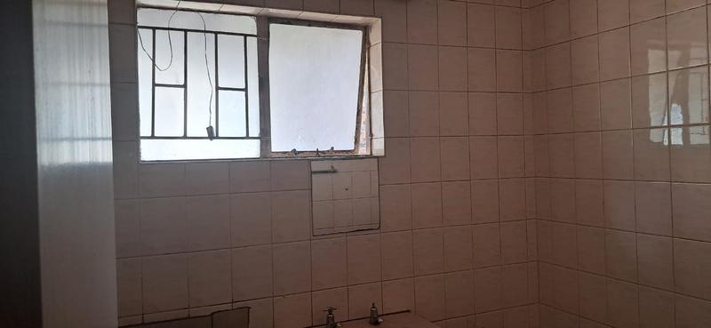6 Bedroom Property for Sale in Bloubosrand Gauteng