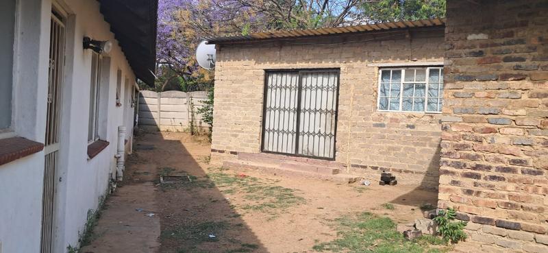 6 Bedroom Property for Sale in Bloubosrand Gauteng