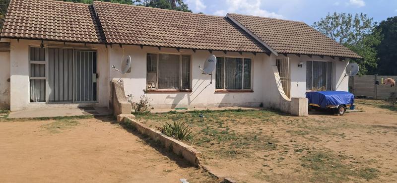 6 Bedroom Property for Sale in Bloubosrand Gauteng