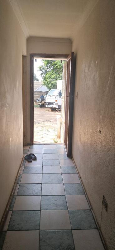 6 Bedroom Property for Sale in Bloubosrand Gauteng