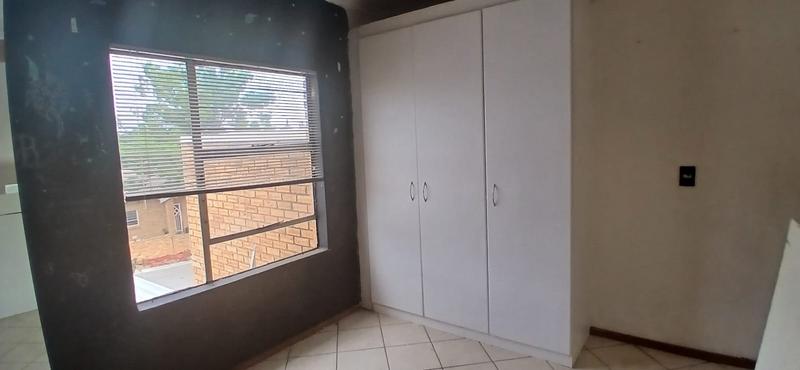 3 Bedroom Property for Sale in Honeydew Gauteng
