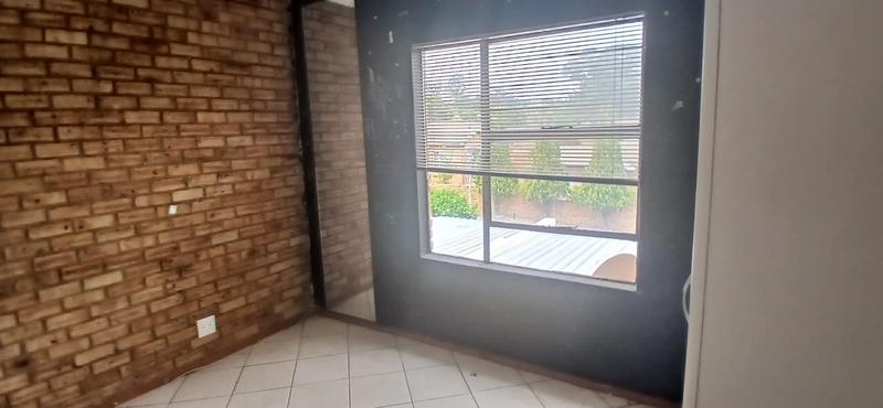 3 Bedroom Property for Sale in Honeydew Gauteng