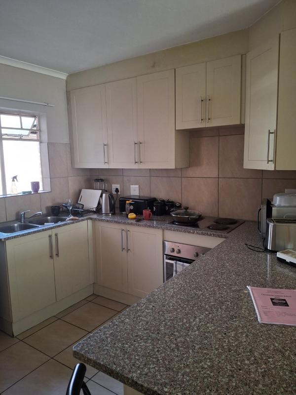 2 Bedroom Property for Sale in Annlin-wes Gauteng