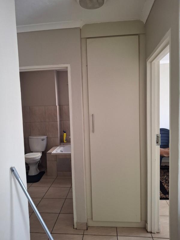 2 Bedroom Property for Sale in Annlin-wes Gauteng