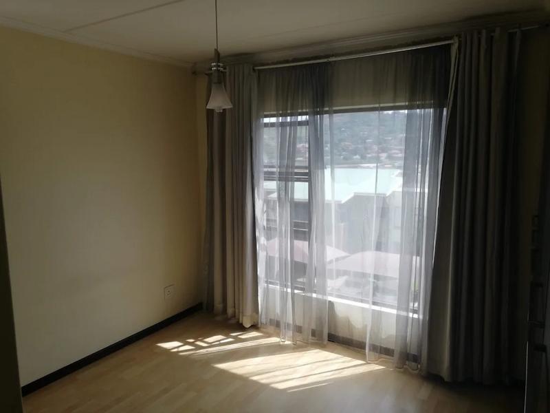 2 Bedroom Property for Sale in Bassonia Gauteng