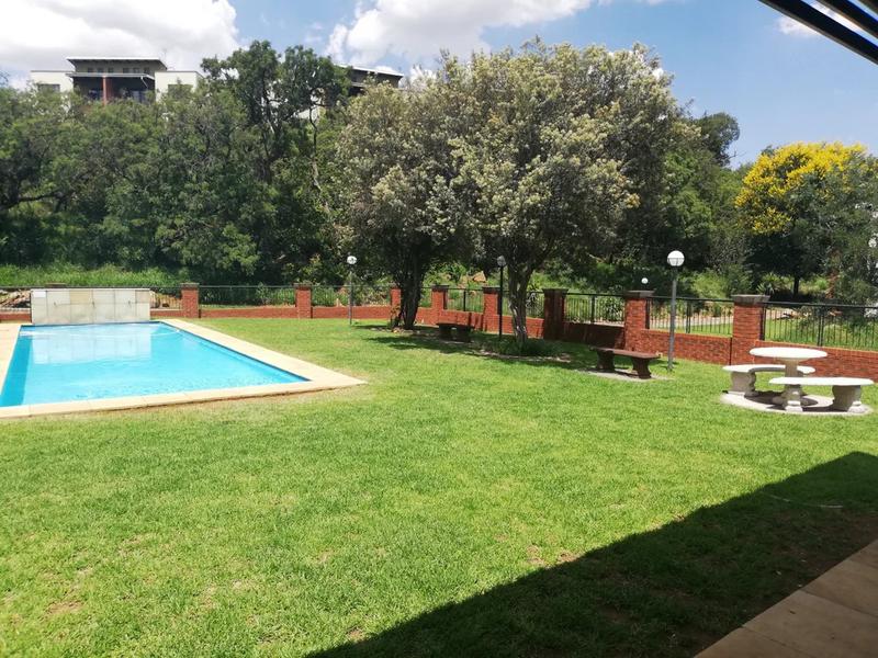 2 Bedroom Property for Sale in Bassonia Gauteng