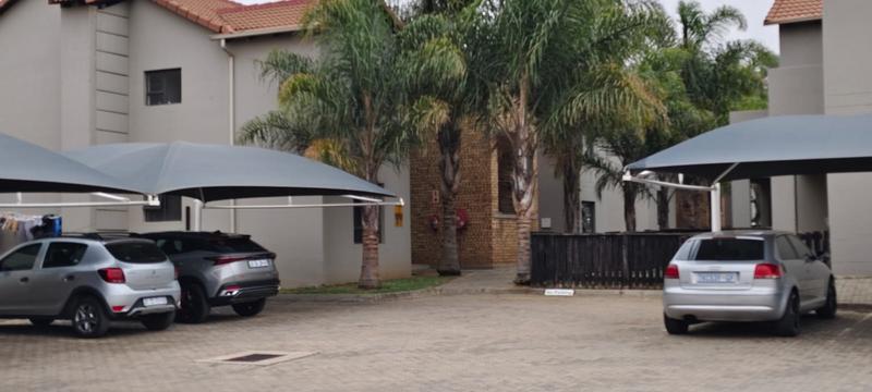 2 Bedroom Property for Sale in Goedeburg Gauteng