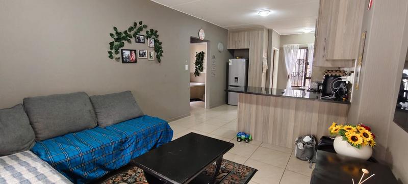 2 Bedroom Property for Sale in Goedeburg Gauteng