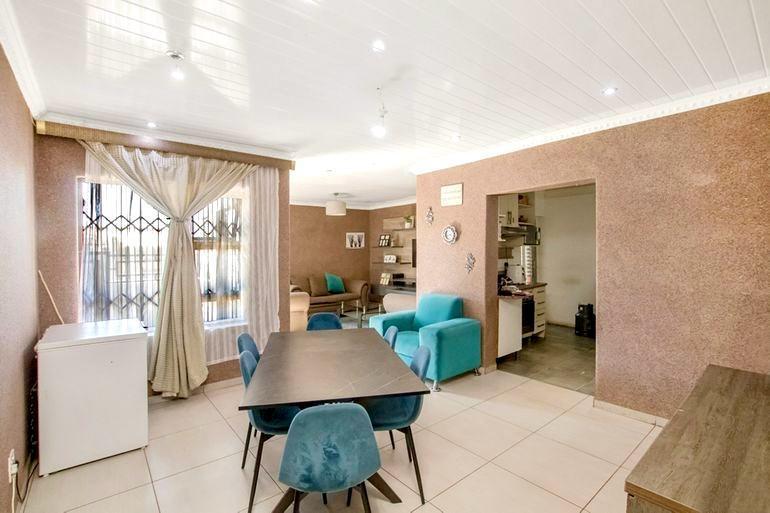 4 Bedroom Property for Sale in Glen Ridge Gauteng