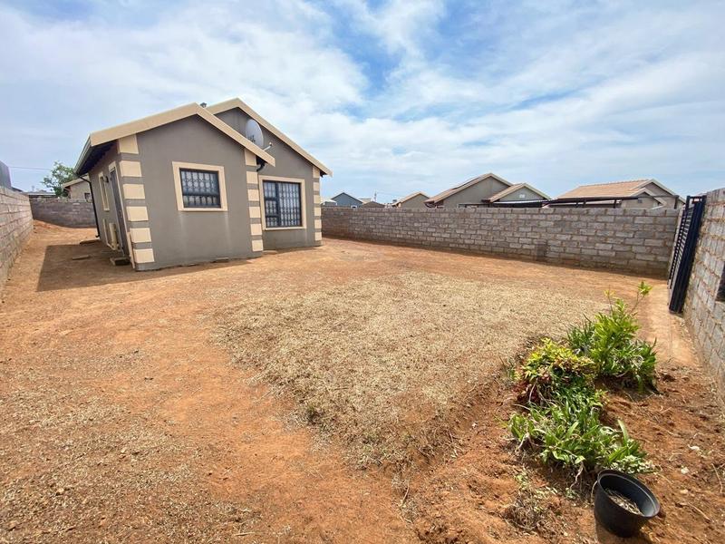 2 Bedroom Property for Sale in Toekomsrus Gauteng