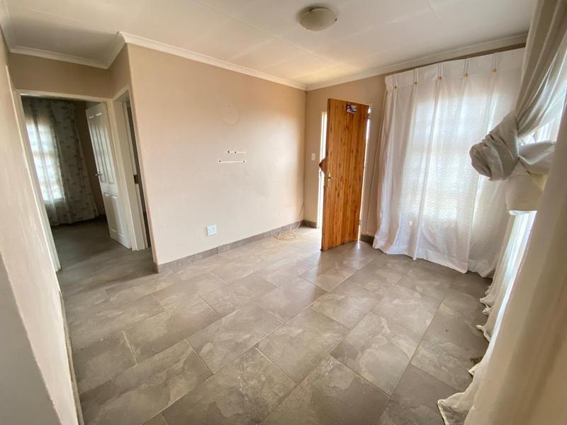 2 Bedroom Property for Sale in Toekomsrus Gauteng