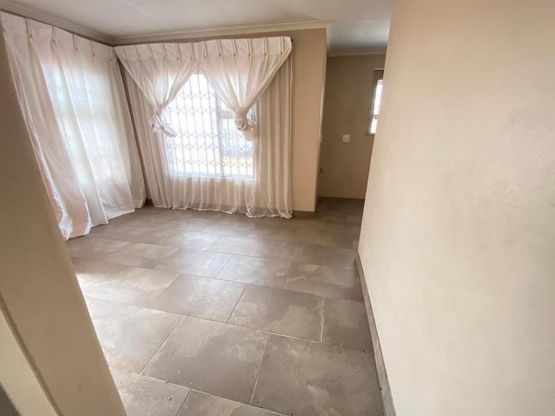 2 Bedroom Property for Sale in Toekomsrus Gauteng