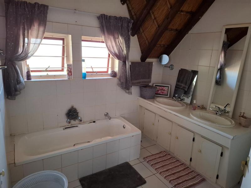 3 Bedroom Property for Sale in Faerie Glen Gauteng