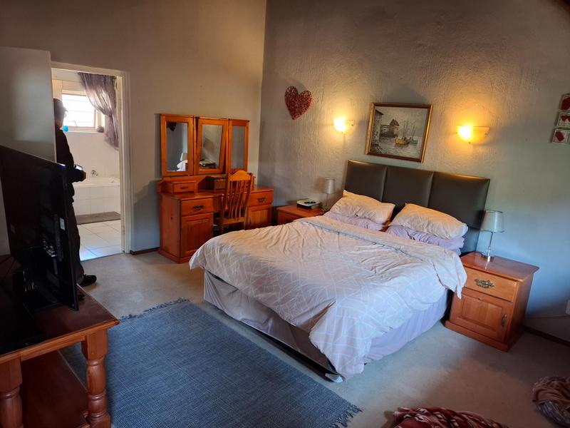 3 Bedroom Property for Sale in Faerie Glen Gauteng