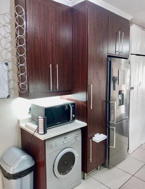 2 Bedroom Property for Sale in Greenstone Hill Gauteng