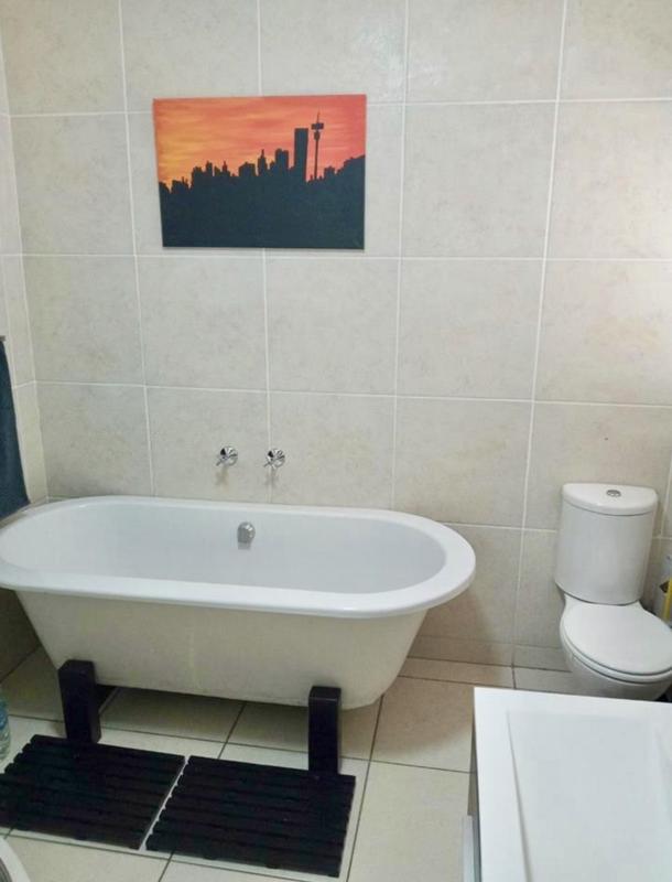 2 Bedroom Property for Sale in Greenstone Hill Gauteng