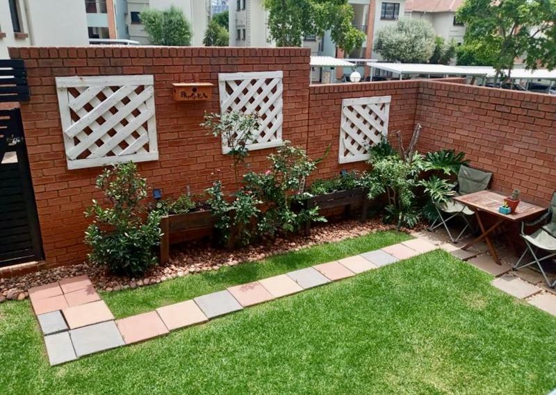 2 Bedroom Property for Sale in Greenstone Hill Gauteng