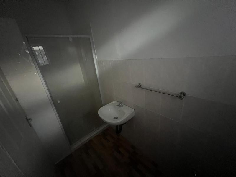 To Let 1 Bedroom Property for Rent in Greenhills Gauteng