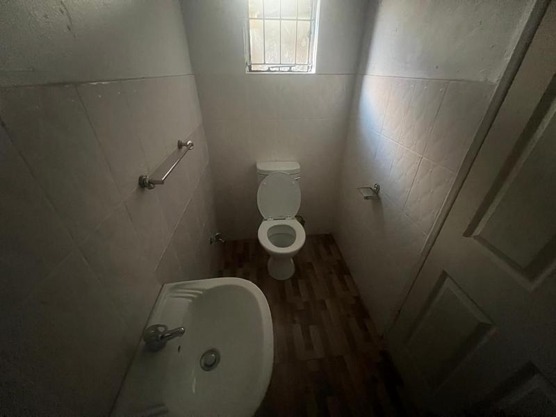 To Let 1 Bedroom Property for Rent in Greenhills Gauteng