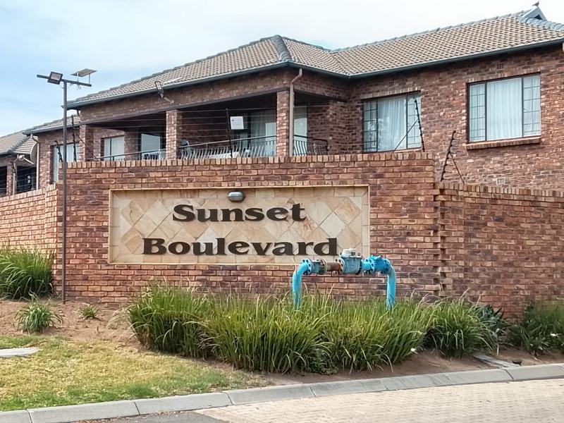 3 Bedroom Property for Sale in Sonneveld Gauteng