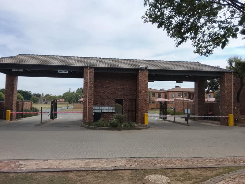 3 Bedroom Property for Sale in Sonneveld Gauteng