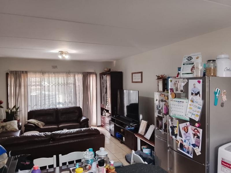 3 Bedroom Property for Sale in Sonneveld Gauteng