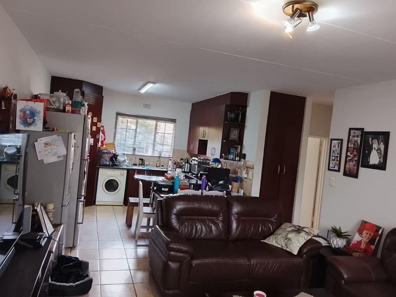 3 Bedroom Property for Sale in Sonneveld Gauteng