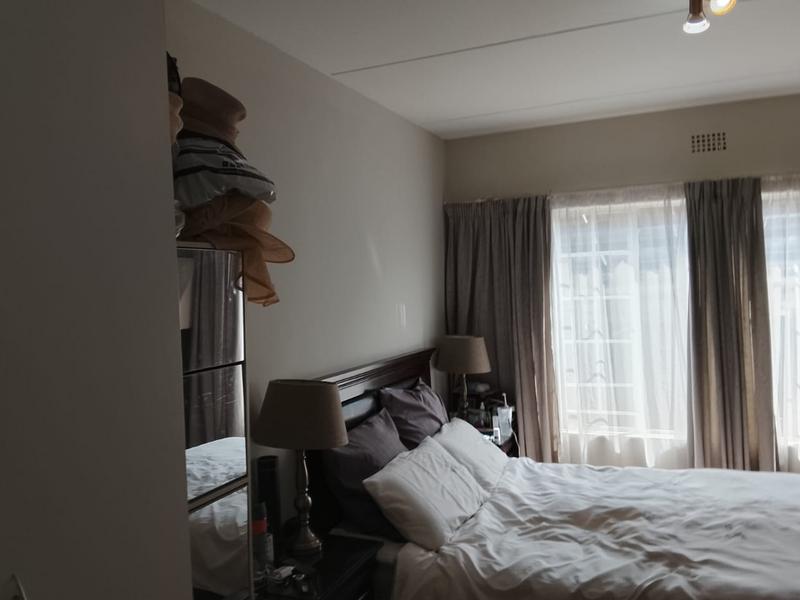 3 Bedroom Property for Sale in Sonneveld Gauteng