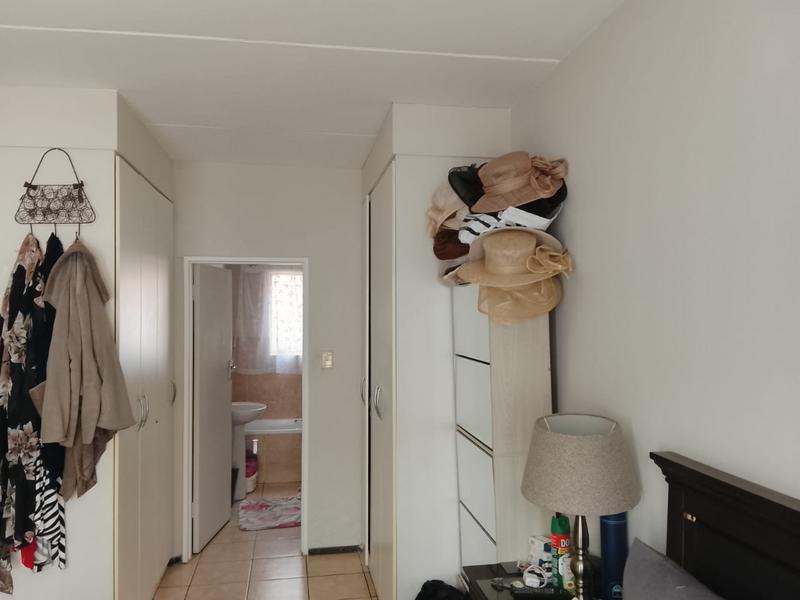 3 Bedroom Property for Sale in Sonneveld Gauteng