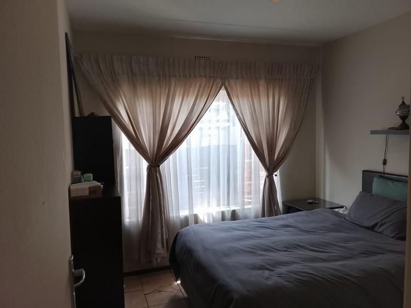 3 Bedroom Property for Sale in Sonneveld Gauteng