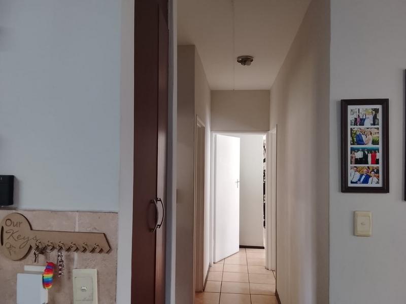 3 Bedroom Property for Sale in Sonneveld Gauteng
