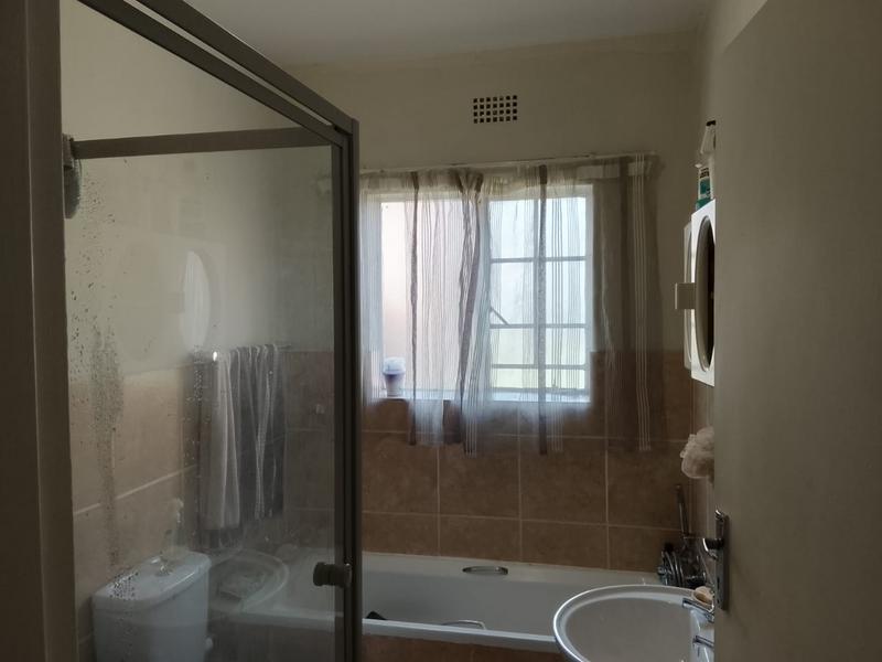 3 Bedroom Property for Sale in Sonneveld Gauteng
