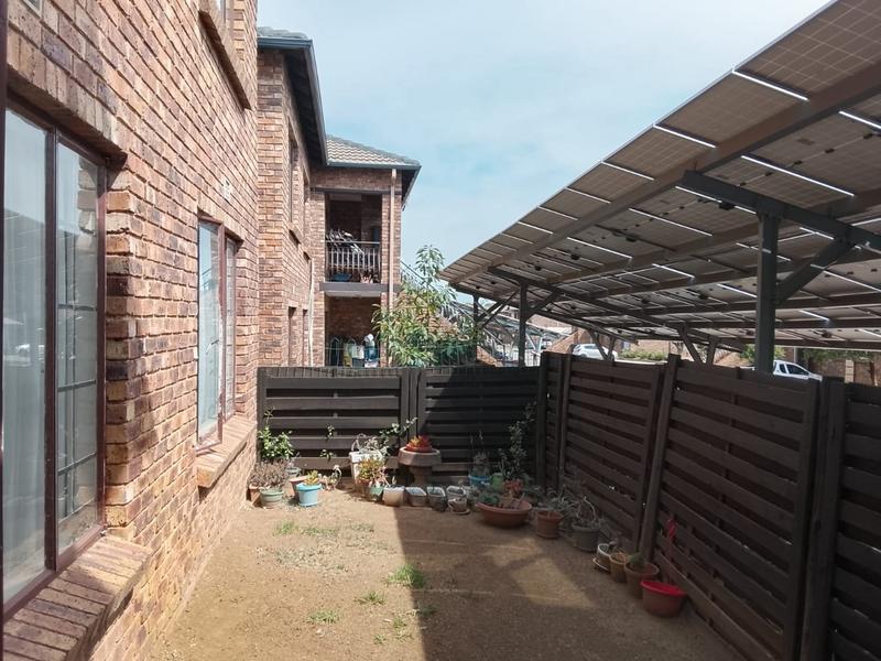 3 Bedroom Property for Sale in Sonneveld Gauteng
