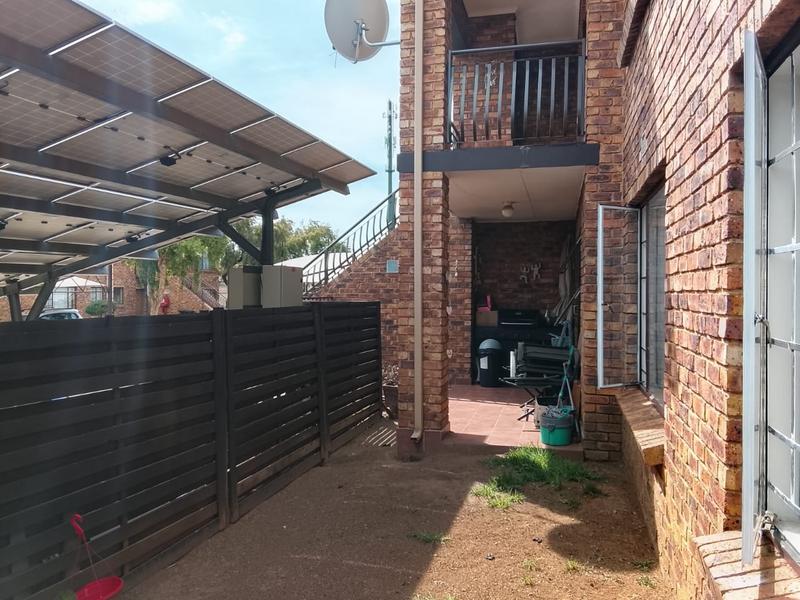 3 Bedroom Property for Sale in Sonneveld Gauteng