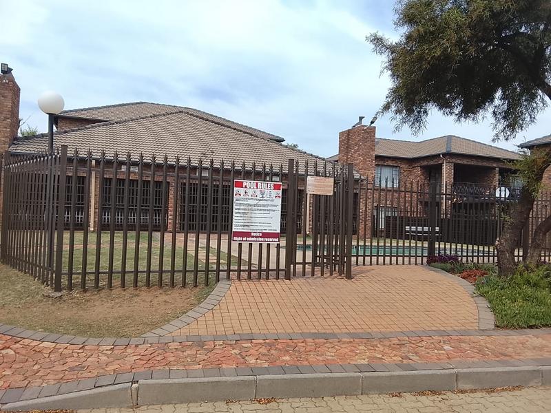 3 Bedroom Property for Sale in Sonneveld Gauteng