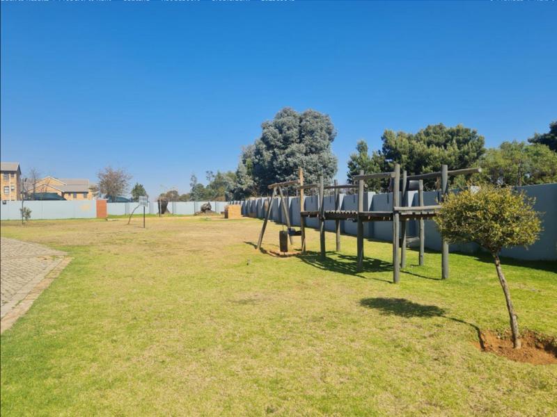2 Bedroom Property for Sale in Princess A H Gauteng
