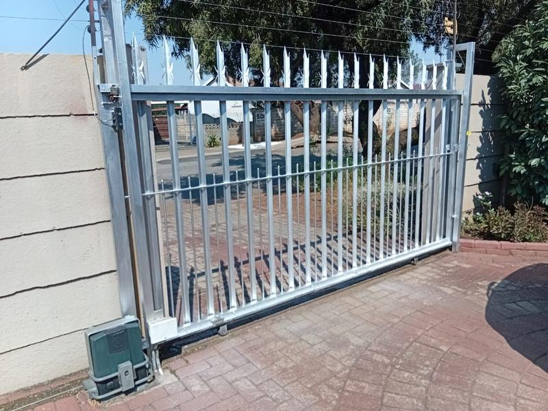 3 Bedroom Property for Sale in Mayberry Park Gauteng