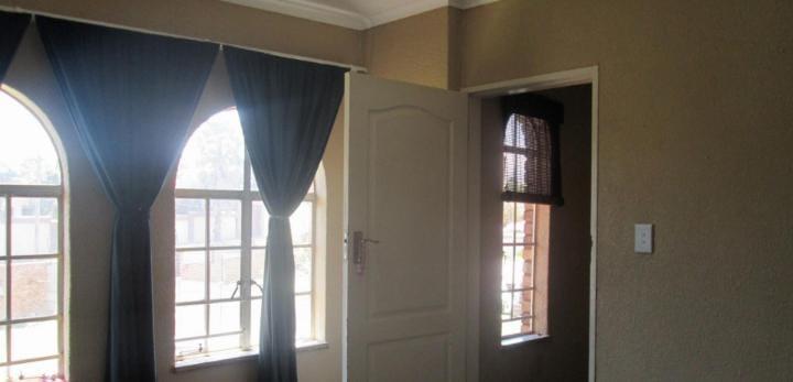 5 Bedroom Property for Sale in Dalpark Gauteng