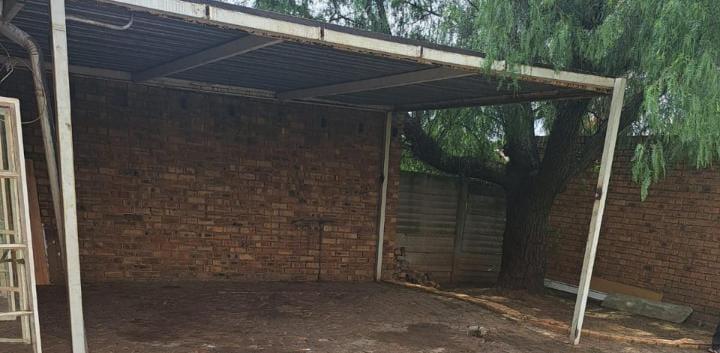5 Bedroom Property for Sale in Dalpark Gauteng