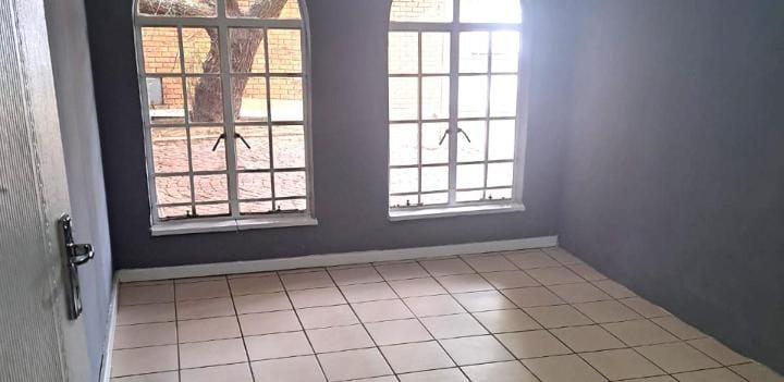 5 Bedroom Property for Sale in Dalpark Gauteng