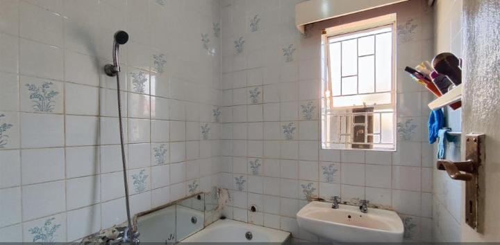 5 Bedroom Property for Sale in Roodekop Gauteng